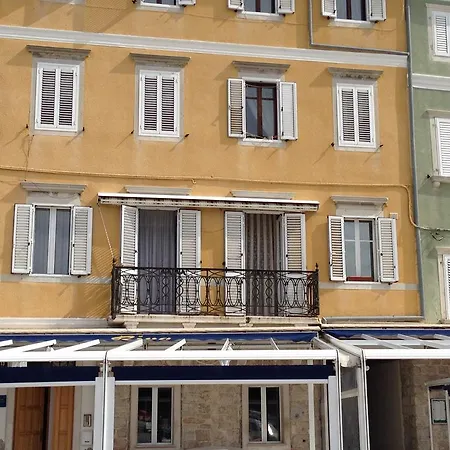 Duncovich Apartman *